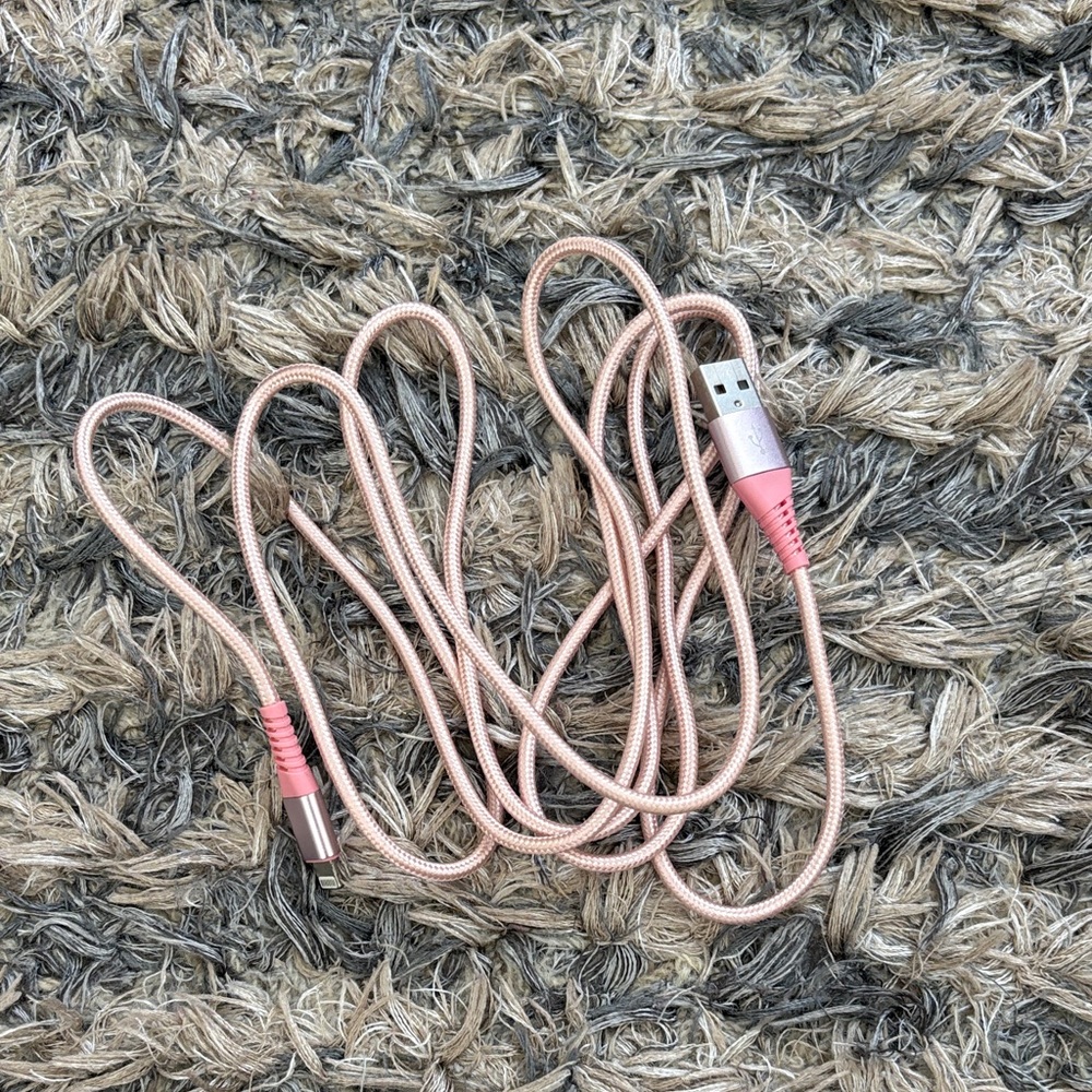 ⚡️6 ft Durable Pink USB-A Lightning Nylon Braided Cable Charger⚡️ - Picture 7 of 7